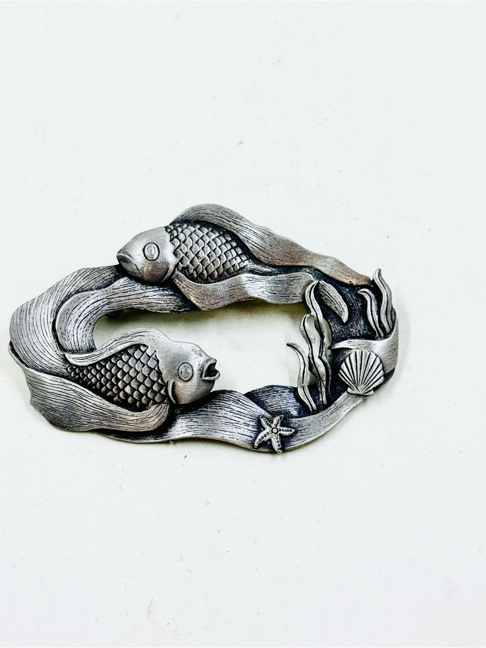 JJ Jonette Vintage Silver-Tone Koi Fish Wreath Brooch 3”X2” Excellent Condition